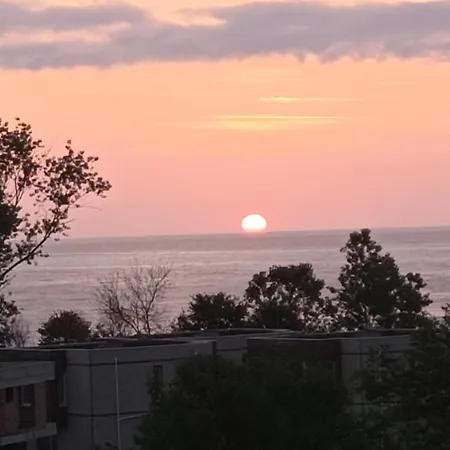 Apartment Lily - Sunrise Over The Sea - Sosopol